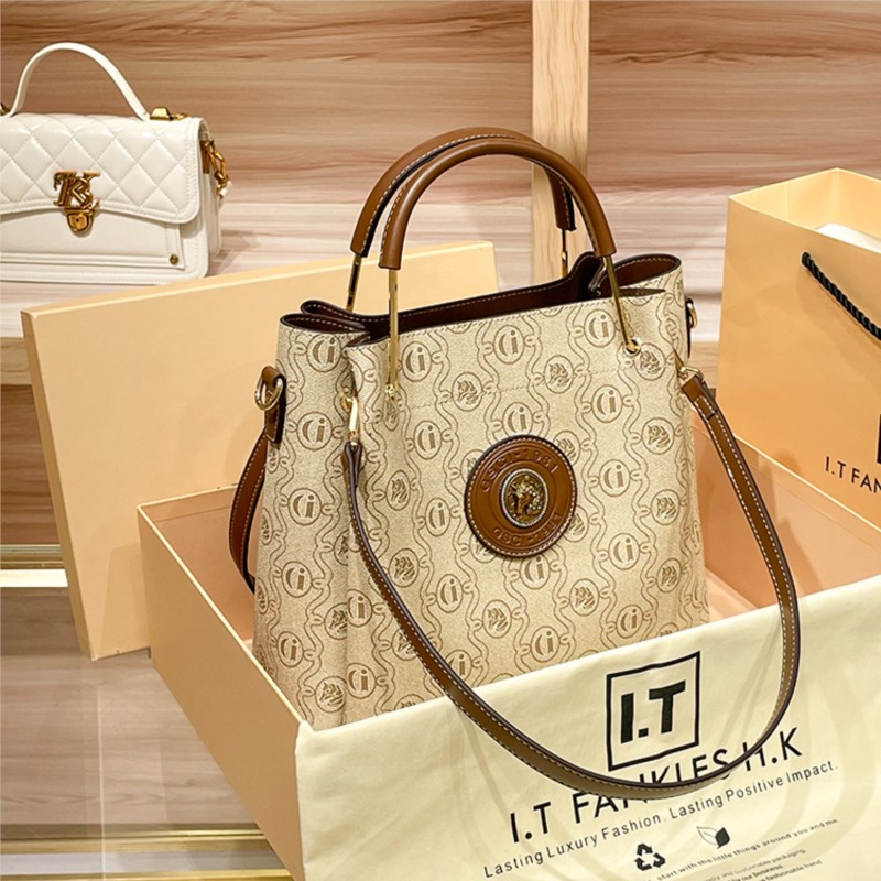Light Luxury Brand Women's Han - đánh giá và giá Interior Design Intern