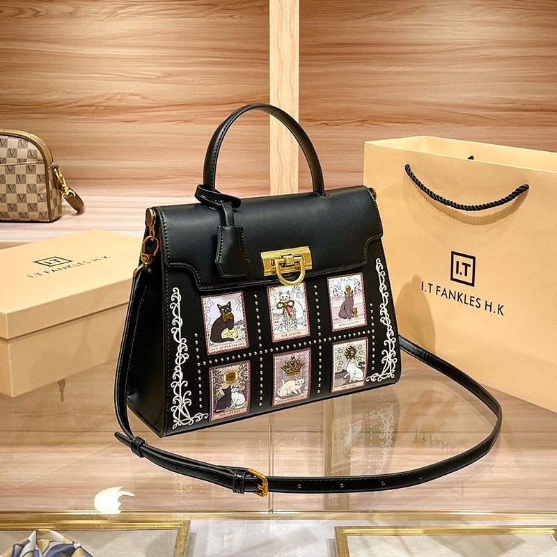 Women's handbag brand handbag  - đánh giá và giá Interior Design Intern
